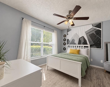 4440 Bleasdale Avenue - Photo Thumbnail 12