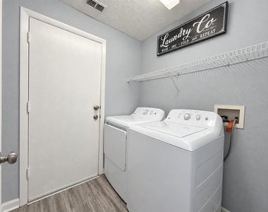 4440 Bleasdale Avenue - Photo Thumbnail 16