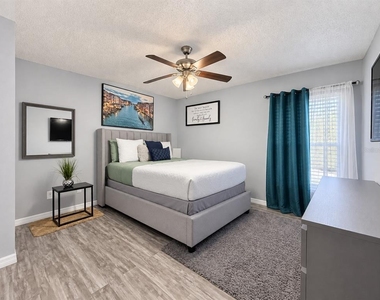 4440 Bleasdale Avenue - Photo Thumbnail 15