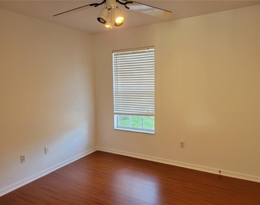 921 Beresford Way - Photo Thumbnail 8