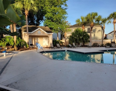 921 Beresford Way - Photo Thumbnail 18