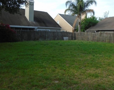921 Beresford Way - Photo Thumbnail 16