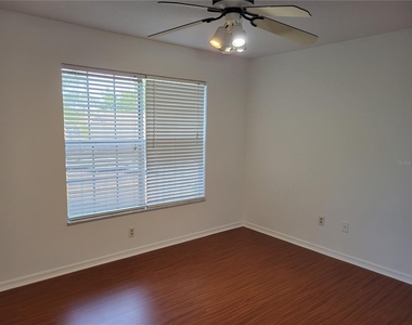 921 Beresford Way - Photo Thumbnail 10