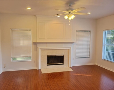 921 Beresford Way - Photo Thumbnail 5