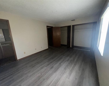590 Belltower Avenue - Photo Thumbnail 3
