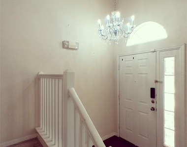 17411 Woodcrest Way - Photo Thumbnail 7