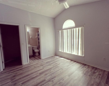 17411 Woodcrest Way - Photo Thumbnail 34