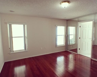 17411 Woodcrest Way - Photo Thumbnail 18