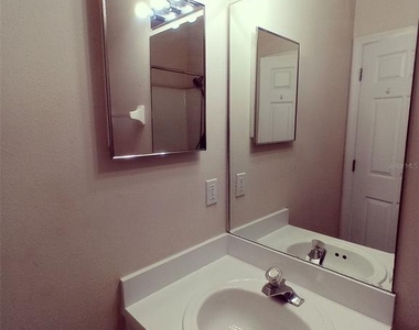17411 Woodcrest Way - Photo Thumbnail 26