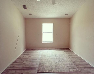 17411 Woodcrest Way - Photo Thumbnail 43