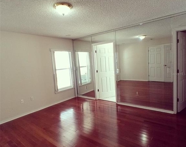 17411 Woodcrest Way - Photo Thumbnail 16
