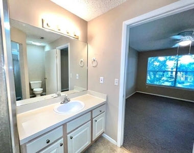 2585 Grassy Point Drive - Photo Thumbnail 7