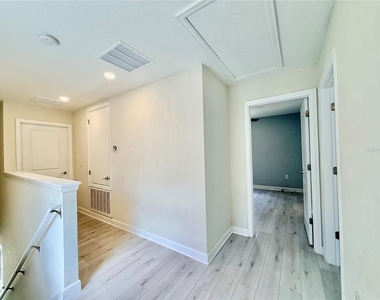 11049 Vignette Alley - Photo Thumbnail 14