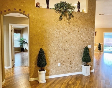 22815 Richardson Lane - Photo Thumbnail 6