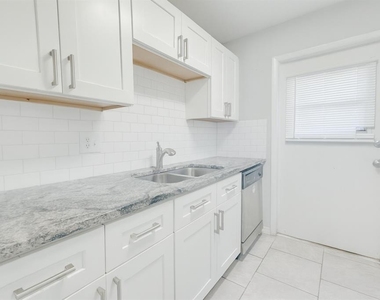 5407 Hansel Avenue - Photo Thumbnail 7