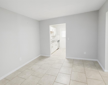5407 Hansel Avenue - Photo Thumbnail 4
