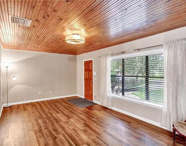 1840 Highland Park Road - Photo Thumbnail 5