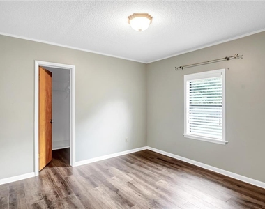 1840 Highland Park Road - Photo Thumbnail 12