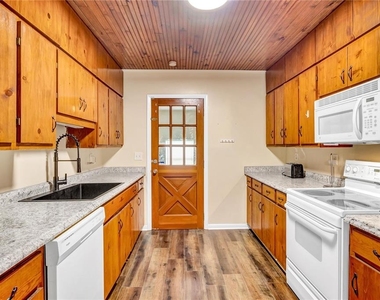 1840 Highland Park Road - Photo Thumbnail 2