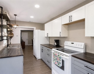 2607 Ne 16th Avenue - Photo Thumbnail 6