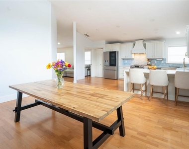 1621 Boulder Creek - Photo Thumbnail 4