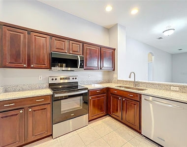 903 Kersfield Circle - Photo Thumbnail 7