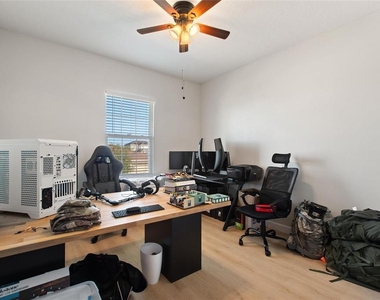 1501 Woodlark Drive - Photo Thumbnail 18