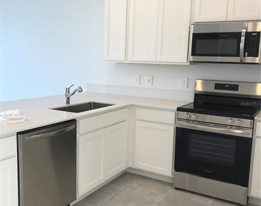 3007 Chantilly Drive - Photo Thumbnail 6