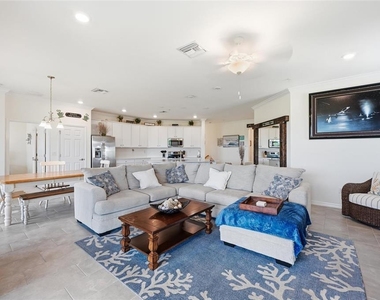 10047 Crooked Creek Drive - Photo Thumbnail 7