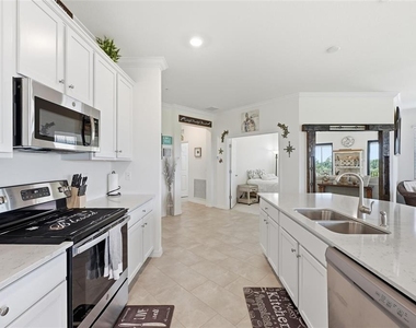 10047 Crooked Creek Drive - Photo Thumbnail 5