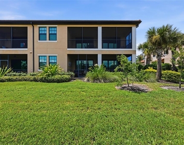 10047 Crooked Creek Drive - Photo Thumbnail 19