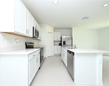7847 Abagail Drive - Photo Thumbnail 2