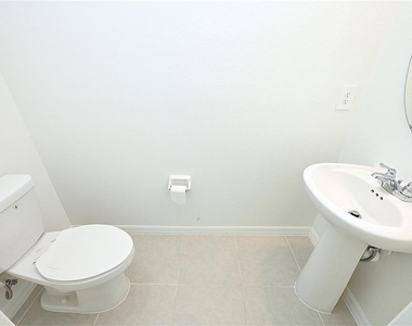 7847 Abagail Drive - Photo Thumbnail 10