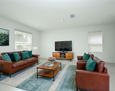7847 Abagail Drive - Photo Thumbnail 8