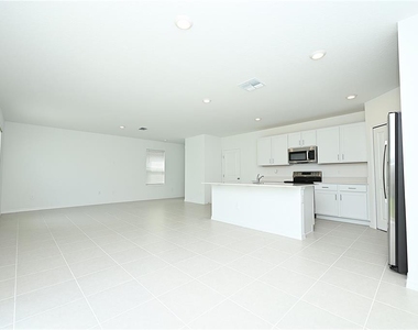 7847 Abagail Drive - Photo Thumbnail 7