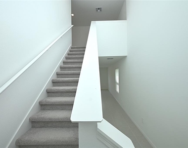 7847 Abagail Drive - Photo Thumbnail 12