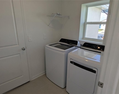 2175 Chris Drive - Photo Thumbnail 14