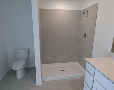 2175 Chris Drive - Photo Thumbnail 9