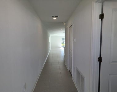 2175 Chris Drive - Photo Thumbnail 1