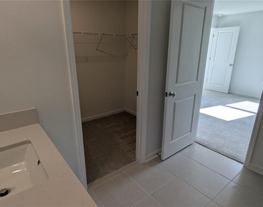 2175 Chris Drive - Photo Thumbnail 7