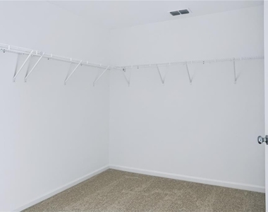 2406 Mckinley Drive - Photo Thumbnail 23