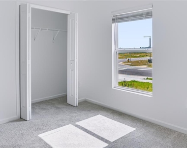 2406 Mckinley Drive - Photo Thumbnail 16