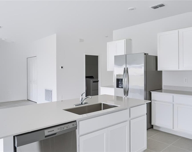 2406 Mckinley Drive - Photo Thumbnail 4