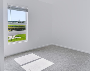 2406 Mckinley Drive - Photo Thumbnail 22