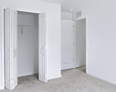 2406 Mckinley Drive - Photo Thumbnail 20