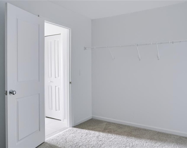 2406 Mckinley Drive - Photo Thumbnail 9