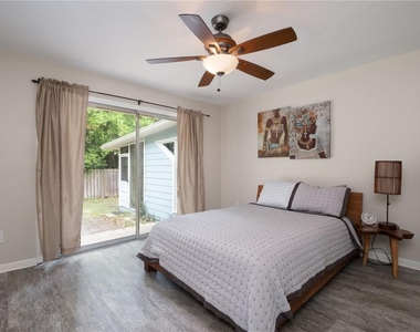 729 Nw 34th Street - Photo Thumbnail 12