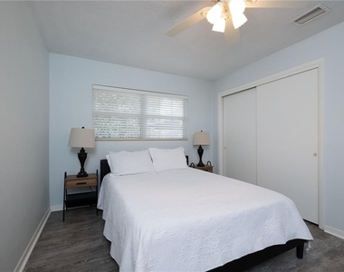 729 Nw 34th Street - Photo Thumbnail 22