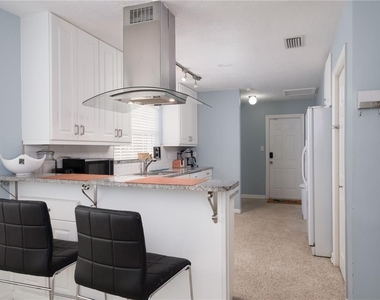 729 Nw 34th Street - Photo Thumbnail 8