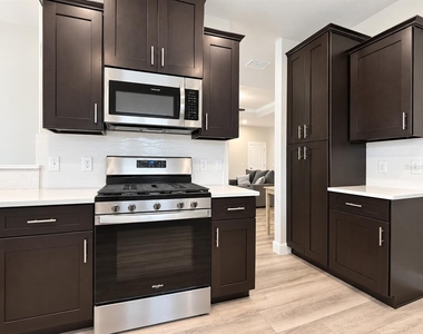 6737 Sw 13th Lane - Photo Thumbnail 4